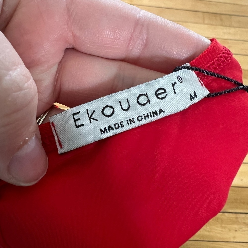 NWT Ekouaer red one piece‎ swimsuit - Picture 2 of 4